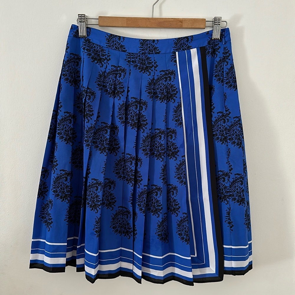 Banana Republic Pleated Skirt